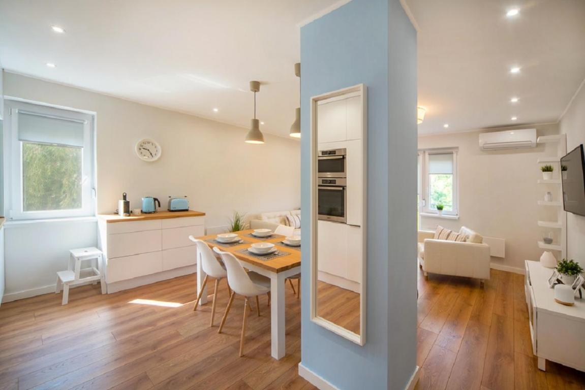 Res Apartman Eger Exteriör bild