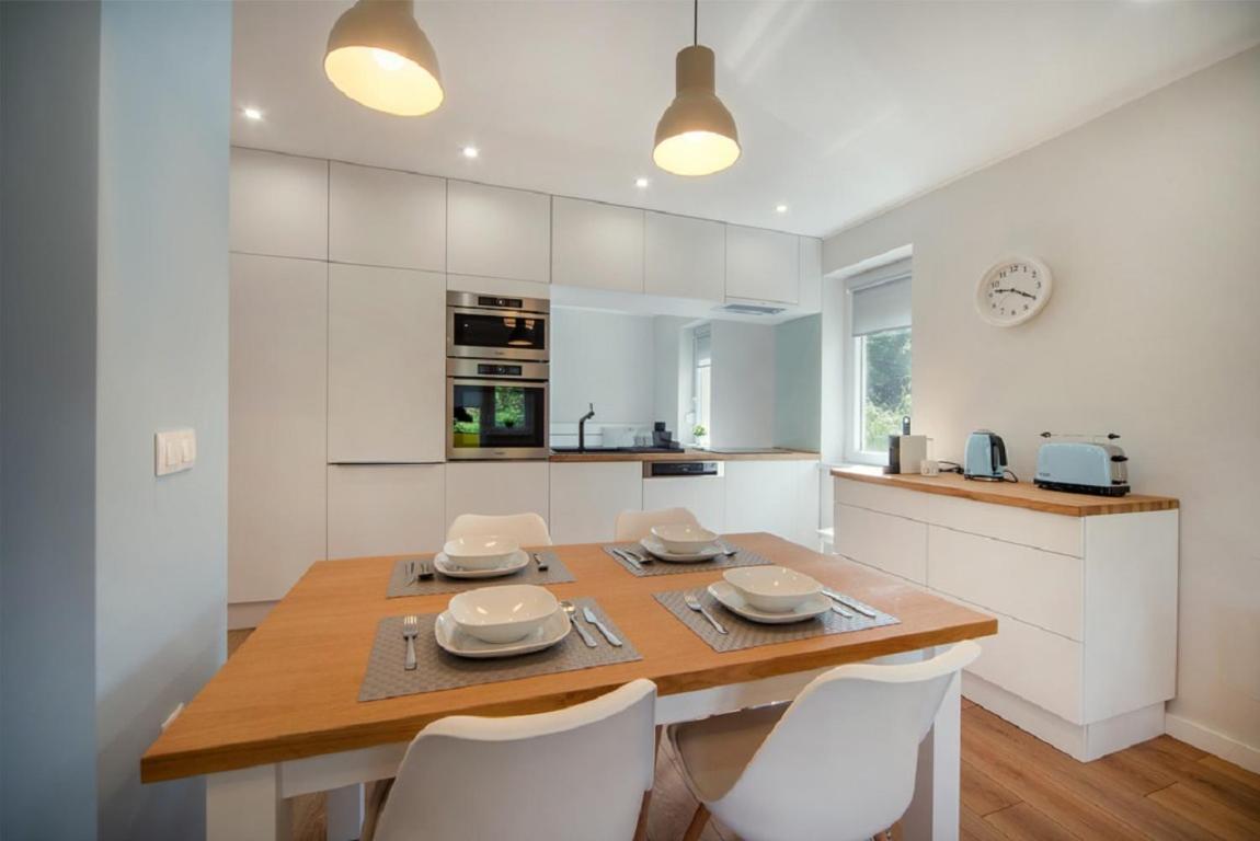 Res Apartman Eger Exteriör bild
