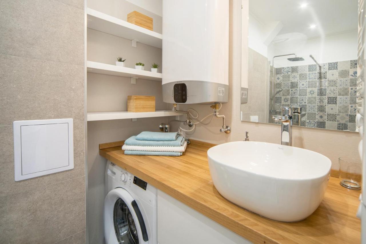 Res Apartman Eger Exteriör bild