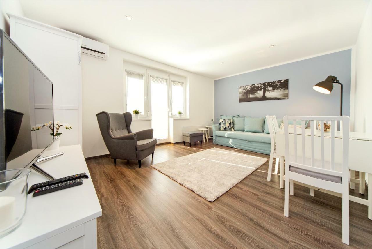 Res Apartman Eger Exteriör bild