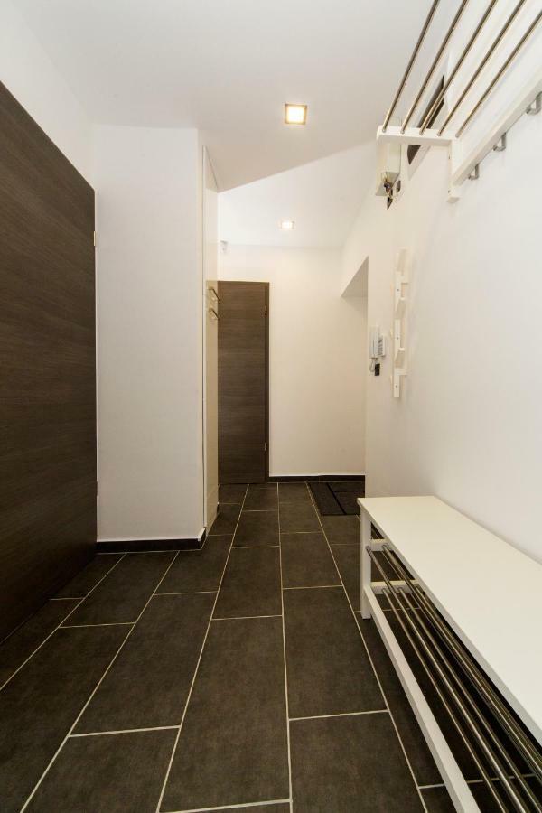 Res Apartman Eger Exteriör bild