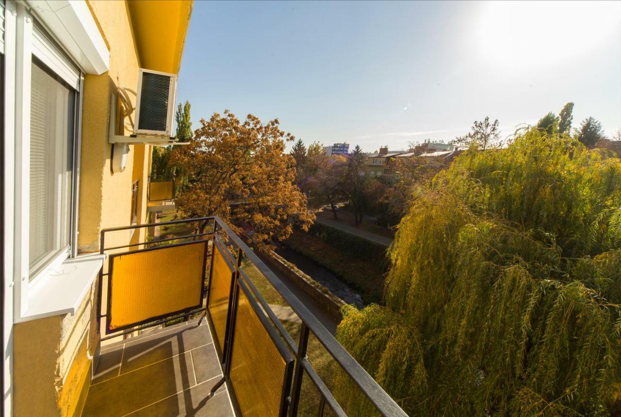 Res Apartman Eger Exteriör bild